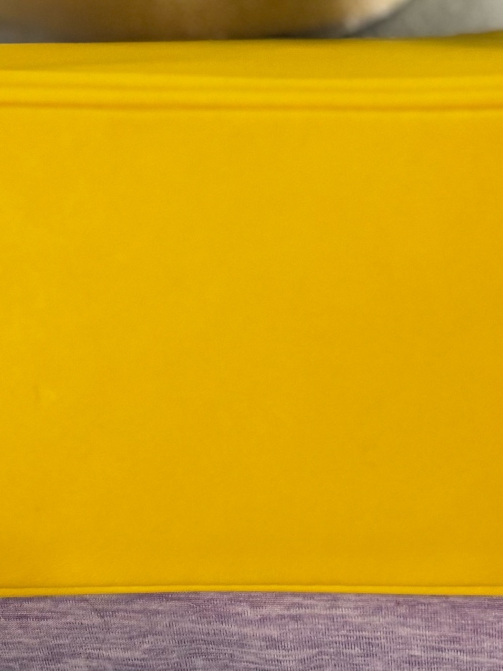Marc Jacobs Yellow Leather Shoulder Tote with Logo - Picture 3 of 10